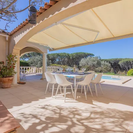 De Prestige Avec Piscine Villa